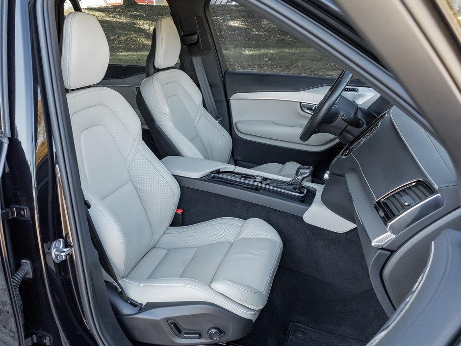 2021 Volvo XC90 T6 AWD R-Design  AIR SUSPENSION  B & WILKINS  CPO-23