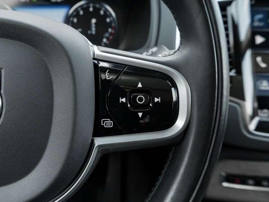 Volvo XC90 T6 AWD Inscription 7-Seater  BOOSTER SEAT  CPO 2022-10