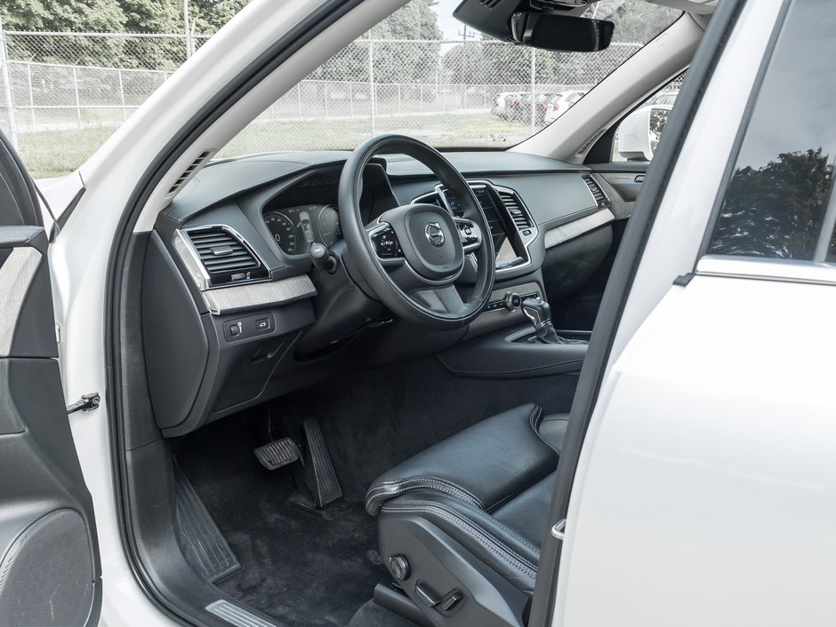 Volvo XC90 T6 AWD Inscription 7-Seater  BOOSTER SEAT  CPO 2022-6