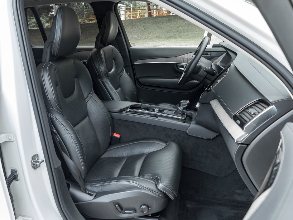 Volvo XC90 T6 AWD Inscription 7-Seater  BOOSTER SEAT  CPO 2022-26