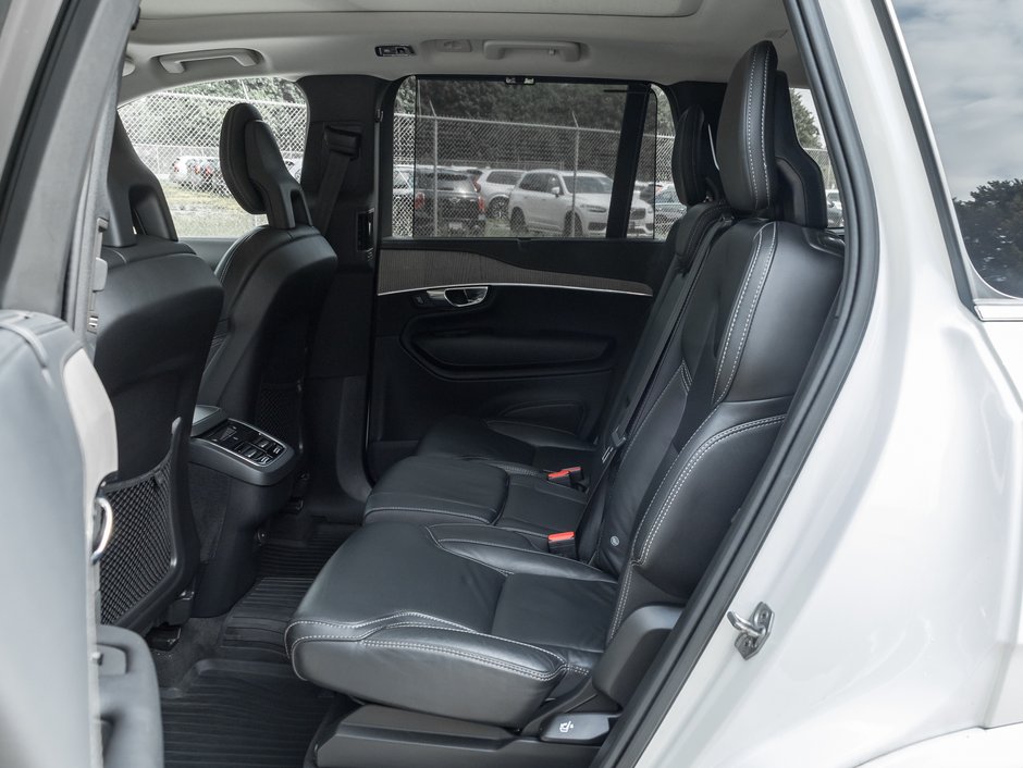 Volvo XC90 T6 AWD Inscription 7-Seater  BOOSTER SEAT  CPO 2022-27