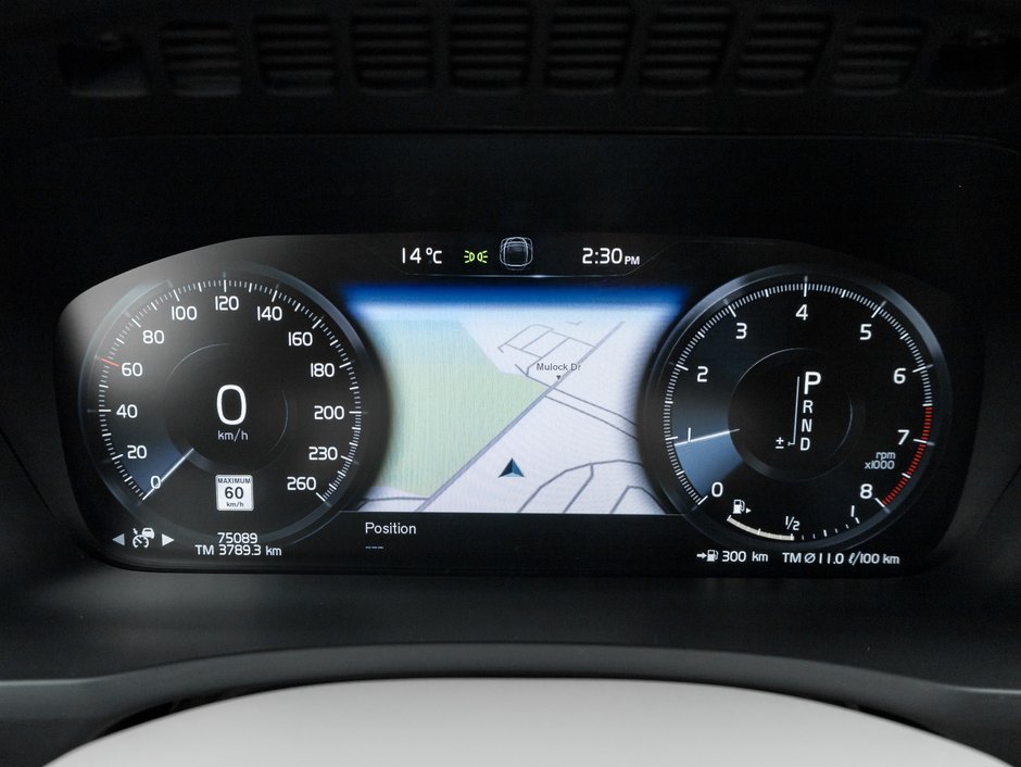 2022 Volvo XC90 T6 AWD 7-Seater  HUD  21 ALLOY WHEELS  CPO-8