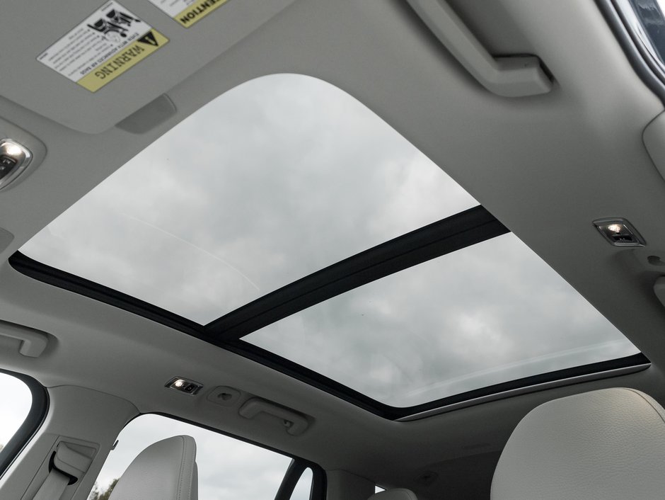 2022 Volvo XC90 T6 AWD 7-Seater  HUD  21 ALLOY WHEELS  CPO-20