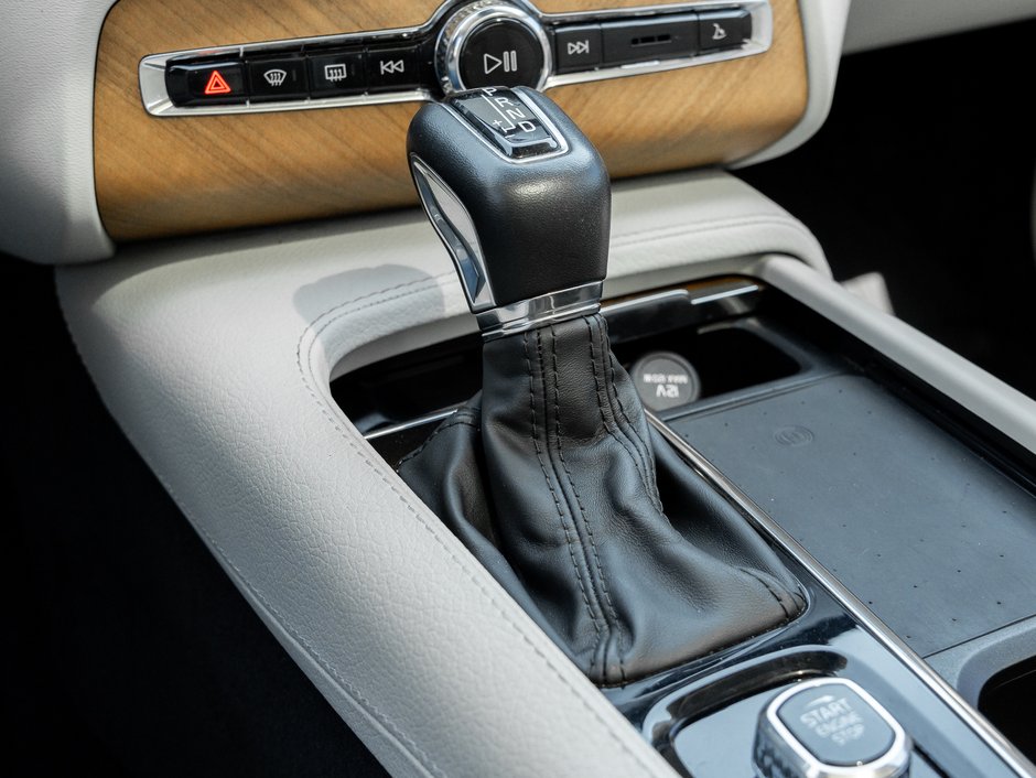 Volvo XC90 T6 AWD Momentum 7 Seater LOW KM CPO RATE fr 2.99%* 2022-15
