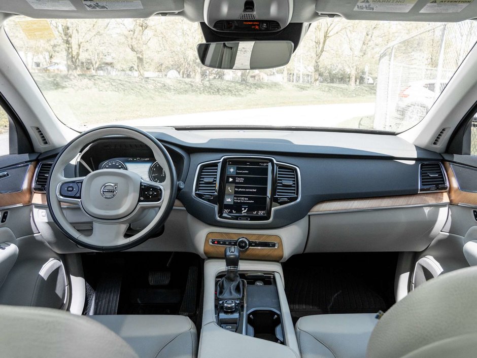 2022 Volvo XC90 T6 AWD Momentum 7 Seater  NEW BRAKES-24
