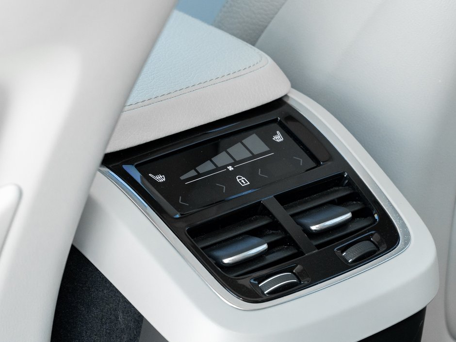 Volvo XC90 T6 AWD Momentum 7 Seater LOW KM CPO RATE fr 2.99%* 2022-23