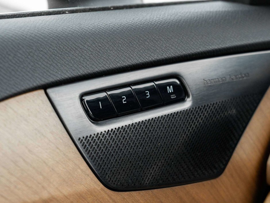 Volvo XC90 Momentum^Harman Kardon^20Wheels^CPO rate fr2.99%* 2022-13