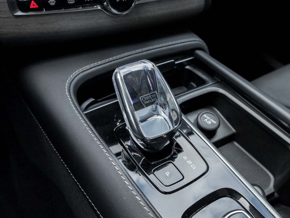 2023 Volvo XC90 B6 AWD Ultimate Dark Theme  FINANCE RATE fr 3,24%*-19