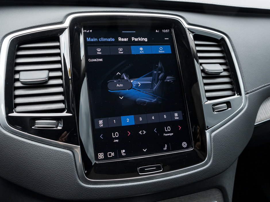 2023 Volvo XC90 B6 AWD Ultimate Dark Theme  FINANCE RATE fr 3,24%*-22