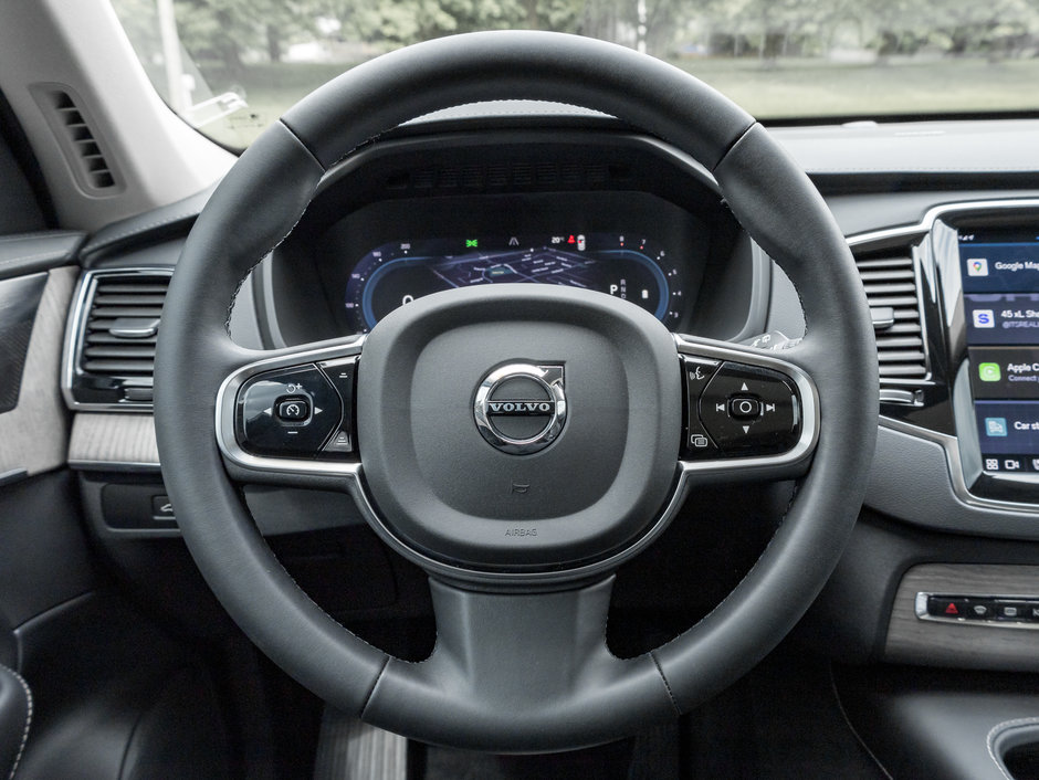 2023 Volvo XC90 B6 AWD Ultimate Dark Theme  FINANCE RATE fr 3,24%*-7