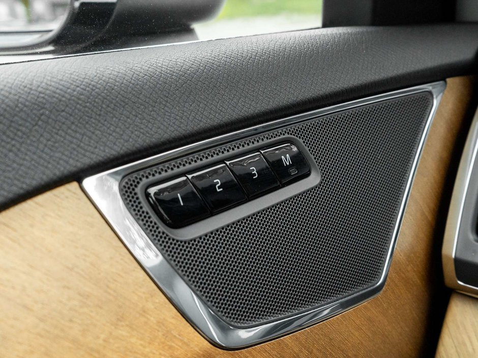 2023 Volvo XC90 Core-14