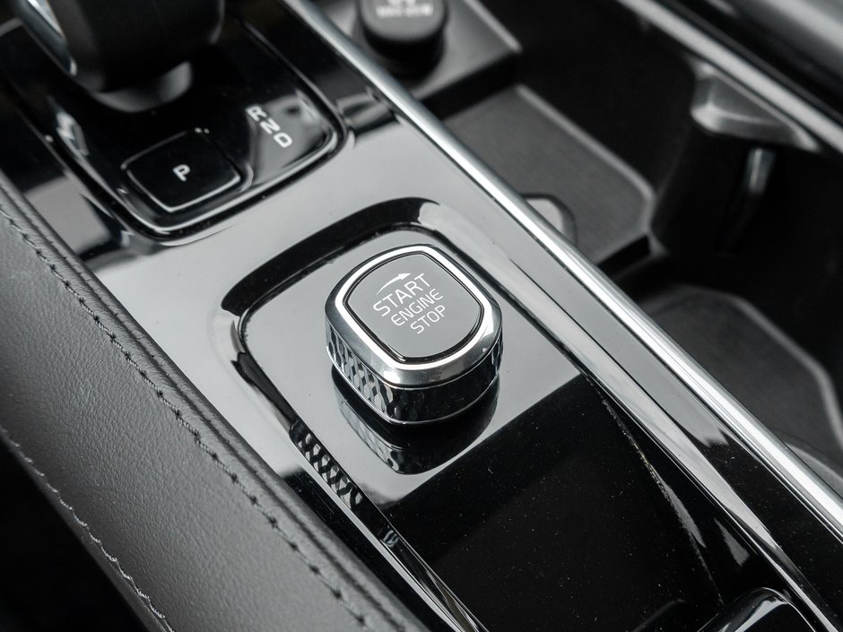 2023 Volvo XC90 B6 AWD Core 7-Seater-16