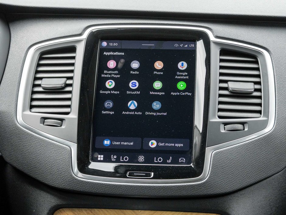 2023 Volvo XC90 Core-25