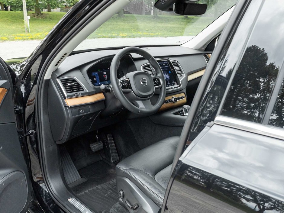 2023 Volvo XC90 Core-6