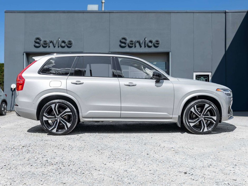 Volvo XC90 Ultimate Dark Theme 2023-4