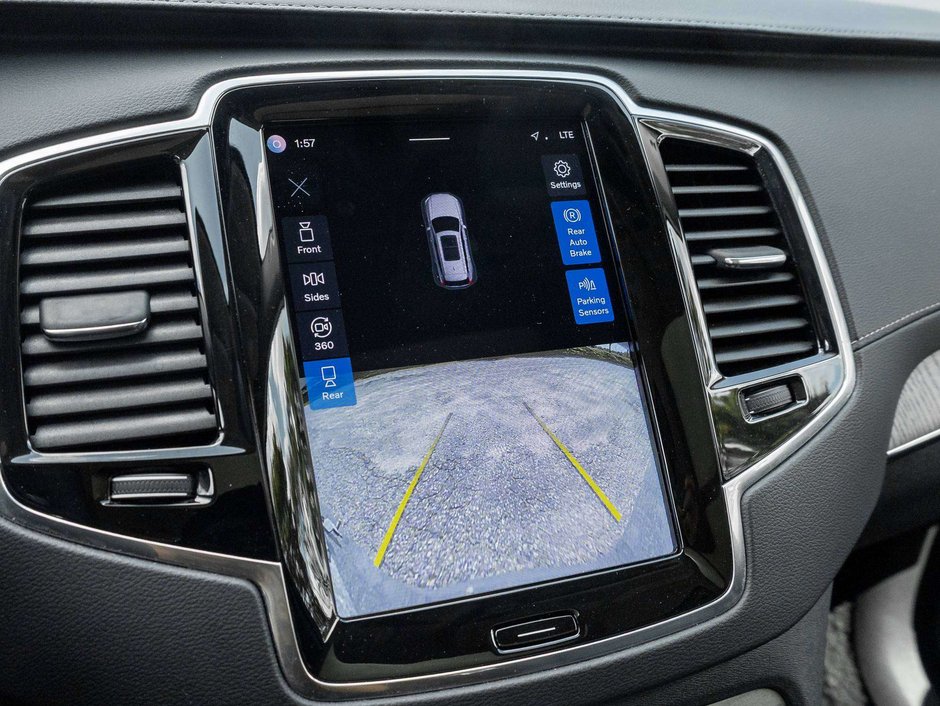 Volvo XC90 Ultimate Dark Theme 2023-12