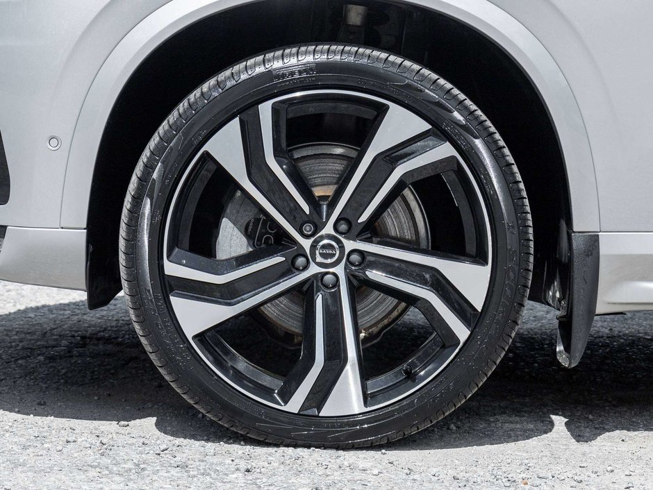 Volvo XC90 Ultimate Dark Theme 2023-3
