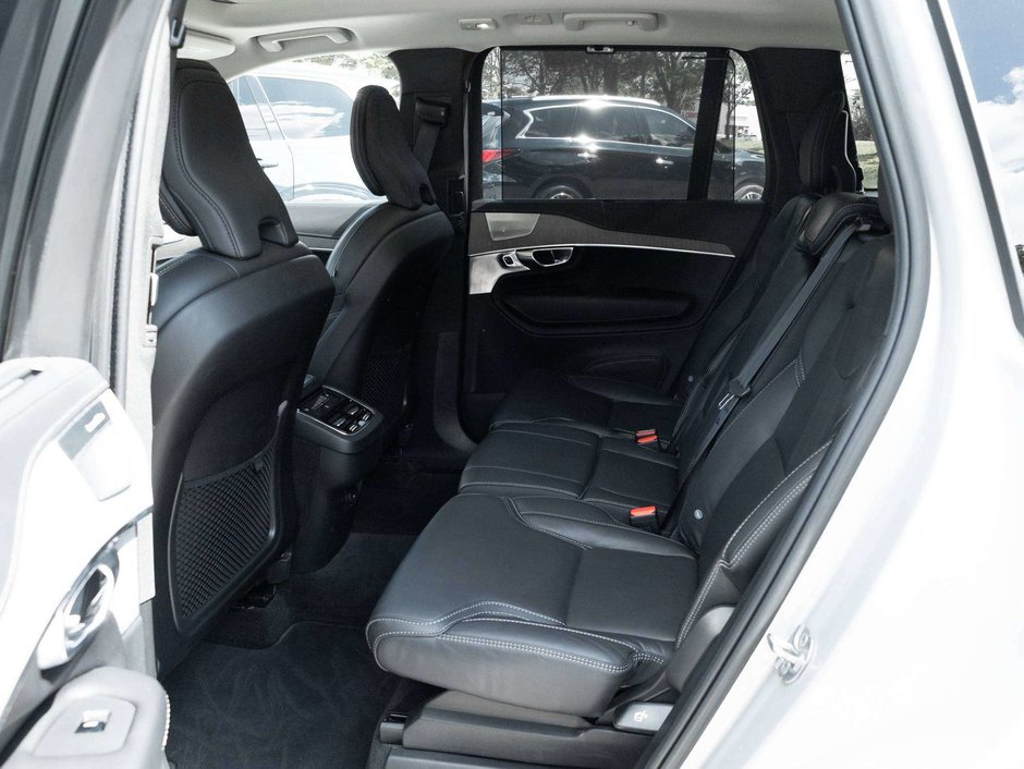 Volvo XC90 Ultimate Dark Theme 2023-25