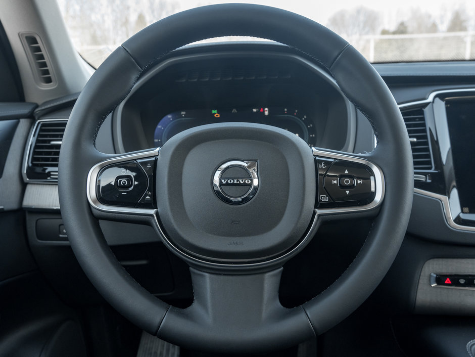 Volvo XC90 B6 AWD Ultimate Bright Theme 7-Seater CPO INCLUDED 2024-7