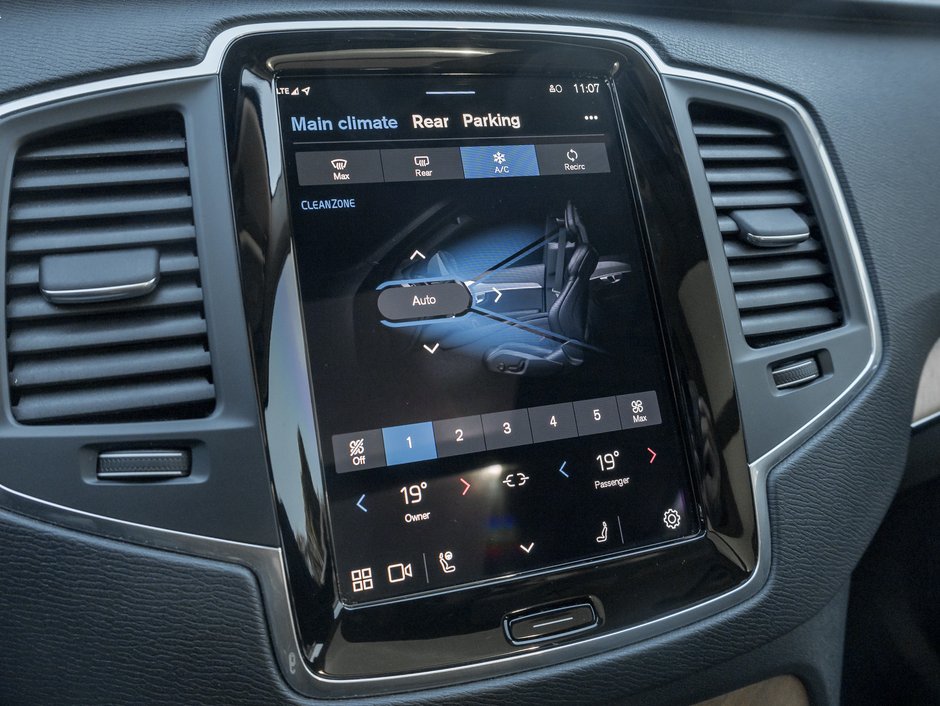 2024 Volvo XC90 B6 AWD Bright Theme 7-Seater  NEARLY NEW  CPO-17