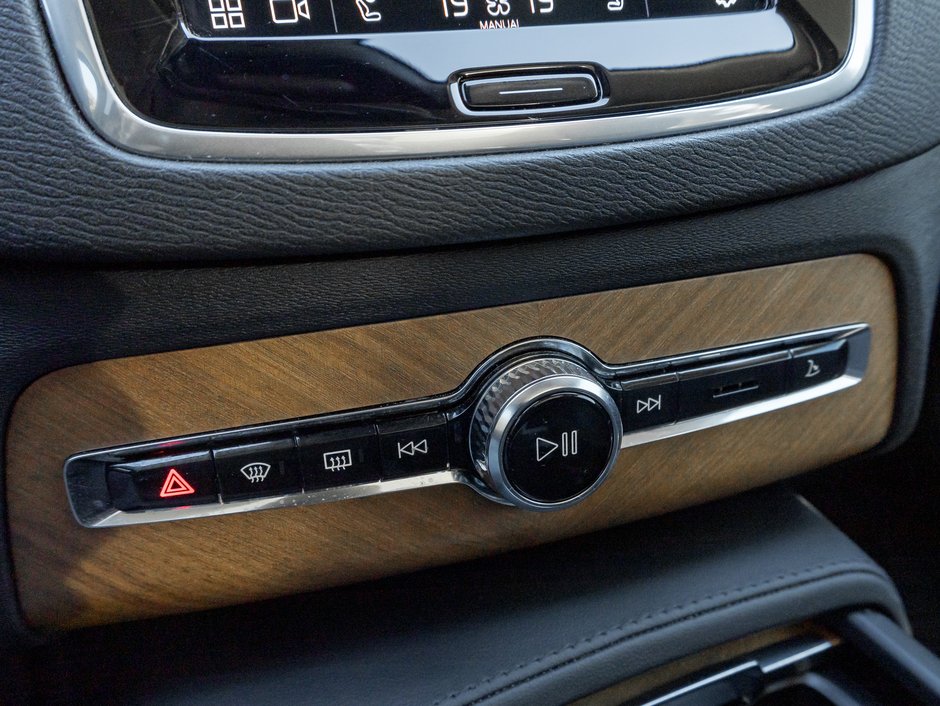 2024 Volvo XC90 B6 AWD Bright Theme 7-Seater  NEARLY NEW  CPO-16
