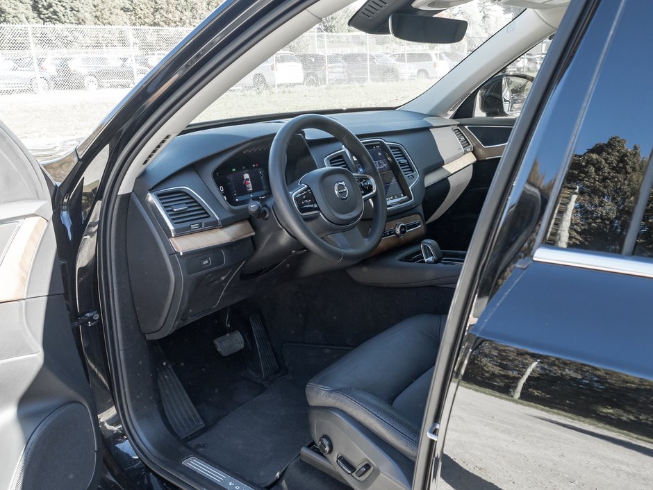 2024 Volvo XC90 B6 AWD Bright Theme 7-Seater  NEARLY NEW  CPO-6