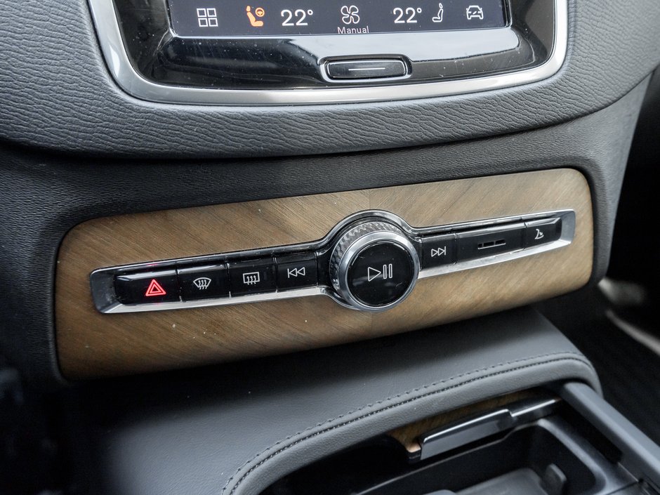 2024 Volvo XC90 B6 AWD 7-Seater  OFF LEASE  LOW MILEAGE  LIKE NEW-17