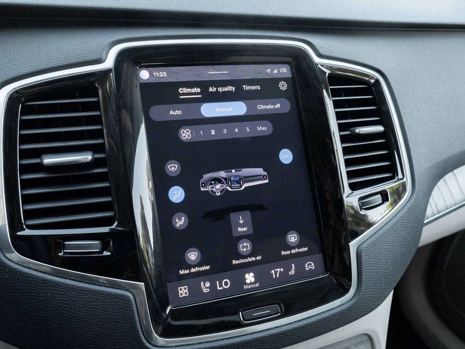 2024 Volvo XC90 Plus Bright Theme-18