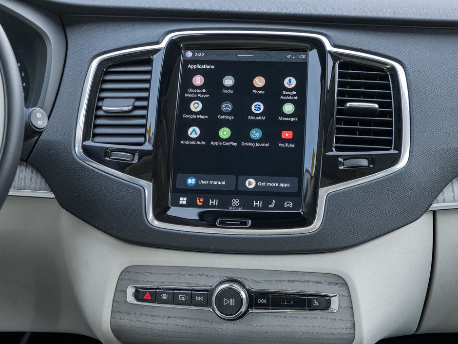 2024 Volvo XC90 B6 AWD PLUS 7-Seater  OFF LEASE  ONE OWNER  CPO-25