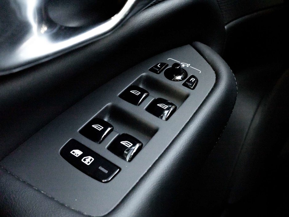 2024 Volvo XC90 Plus Bright Theme-14