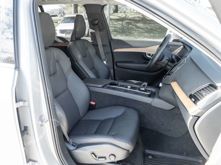 2024 Volvo XC90 Plus Bright Theme-22