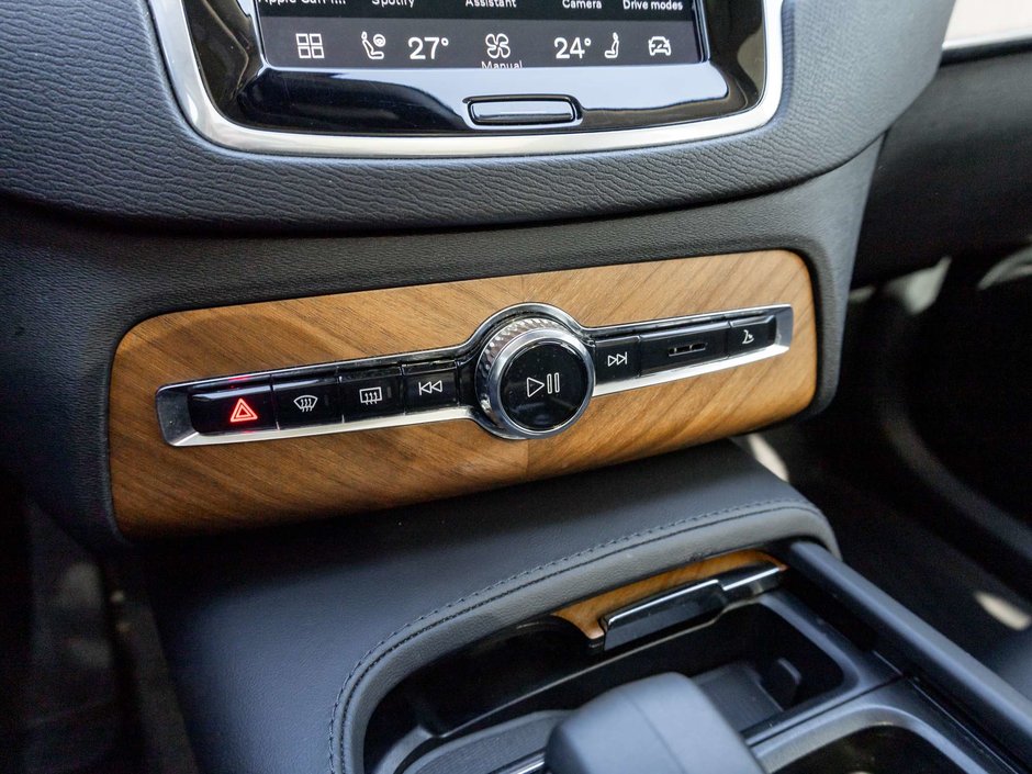 2024 Volvo XC90 Plus Bright Theme-18