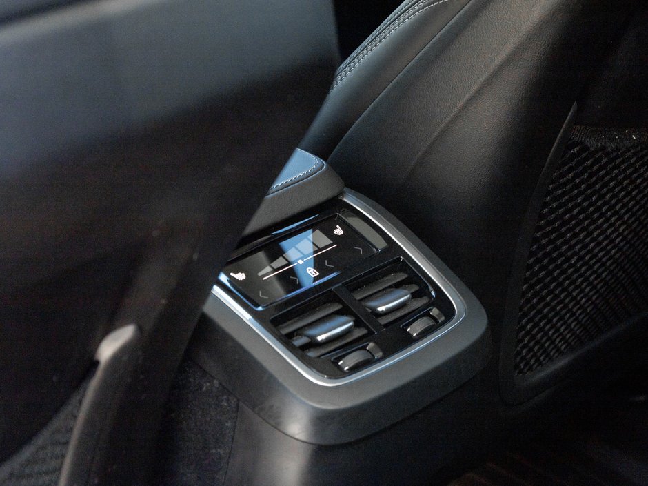 Volvo XC90 B6 AWD ULTIMATE  6-Seater  MASSAGE SEATS  CPO 2024-26
