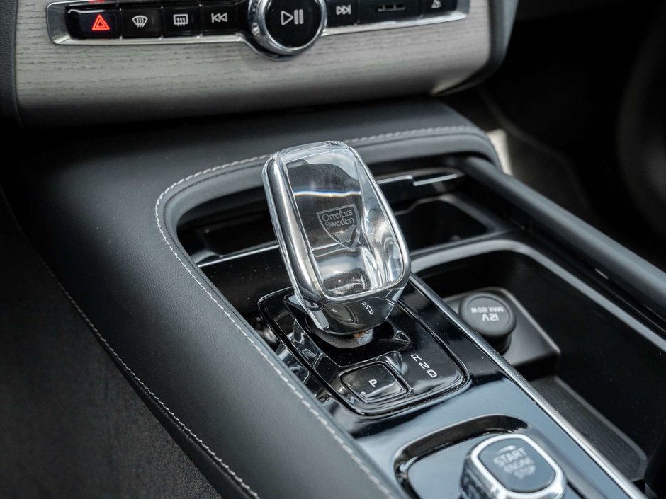 2024 Volvo XC90 Ultimate Bright Theme-16