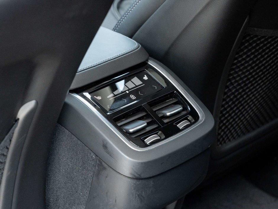 2024 Volvo XC90 Ultimate Bright Theme-21