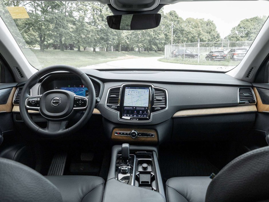 Volvo XC90 Plus Bright Theme 2024-27