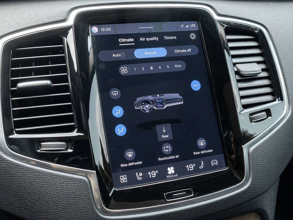 Volvo XC90 Plus Bright Theme 2024-20
