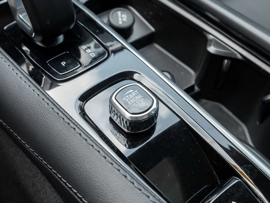 Volvo XC90 Plus Bright Theme 2024-18
