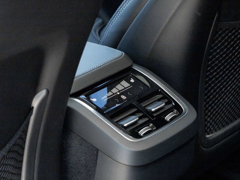 2024 Volvo XC90 Ultimate Bright Theme-26