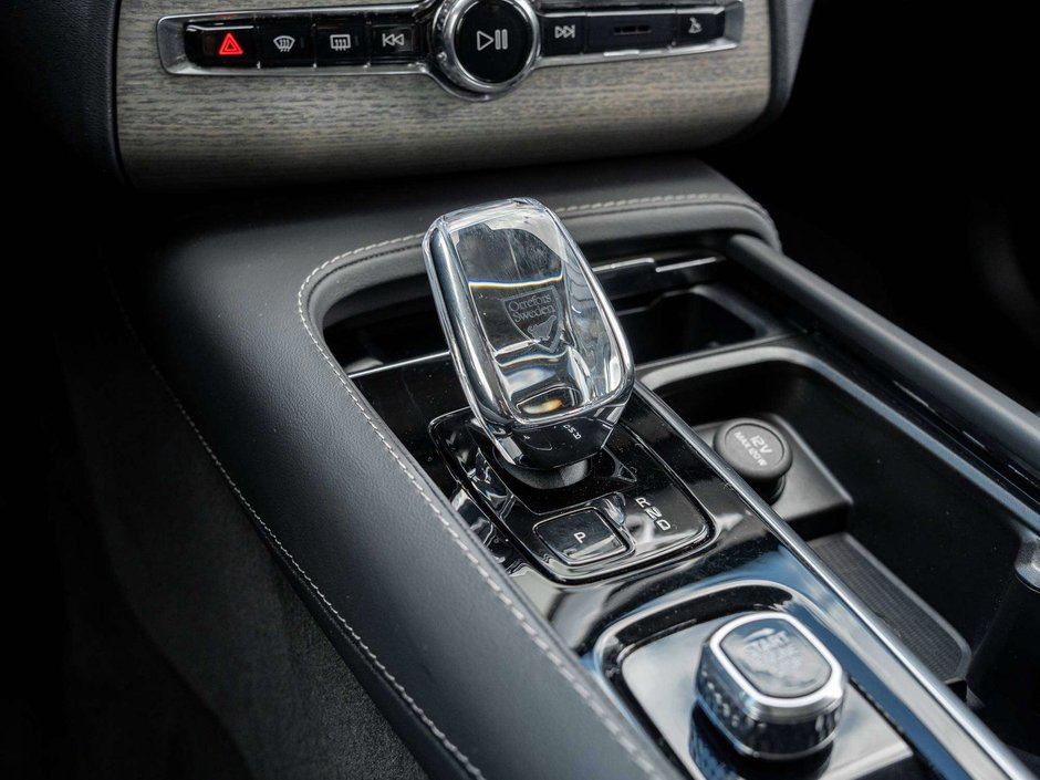 2024 Volvo XC90 ULTIMATE^6 Seater^Plug-In Hybrid^Rate fr 2.99%*-17