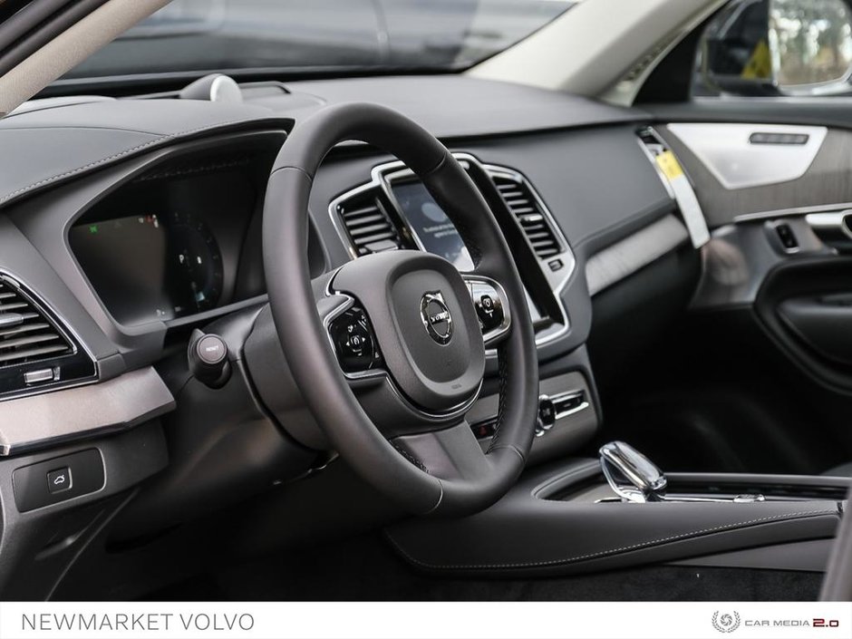 2025 Volvo XC90 B6 AWD Ultra Bright Theme 7-Seater-12