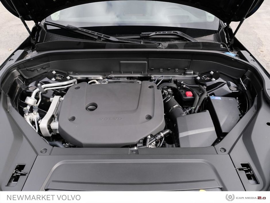 2025 Volvo XC90 B6 AWD Ultra Bright Theme 7-Seater-7