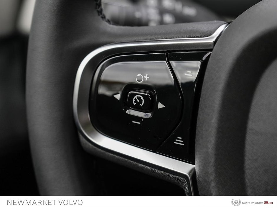 2025 Volvo XC90 B6 AWD Ultra Bright Theme 7-Seater-17