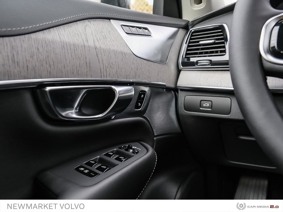2025 Volvo XC90 B6 AWD Ultra Bright Theme 7-Seater-16