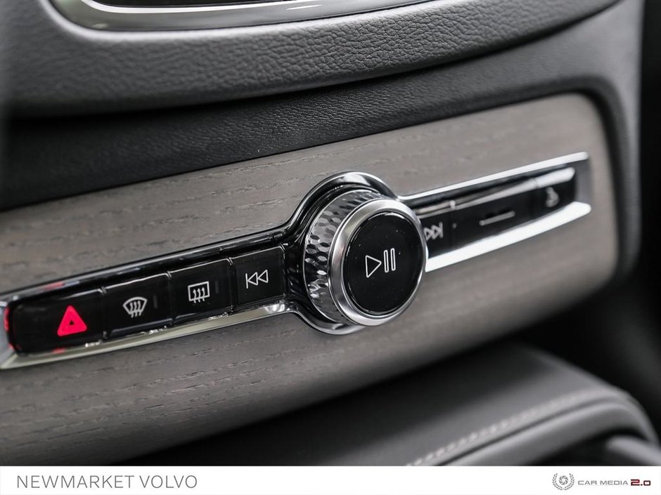 2025 Volvo XC90 B6 AWD Ultra Bright Theme 7-Seater-19