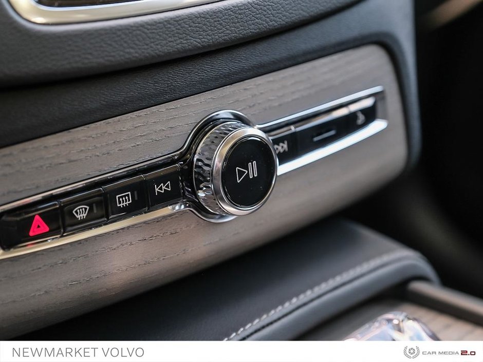 2025 Volvo XC90 B6 AWD Ultra Bright Theme 7-Seater-19