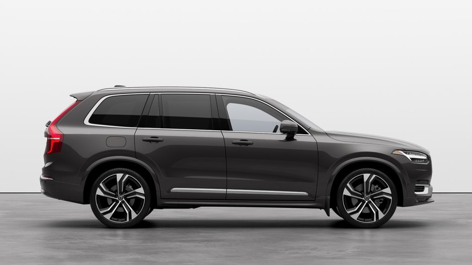 2025 Volvo XC90 B6 AWD Ultra Bright Theme 7-Seater-4