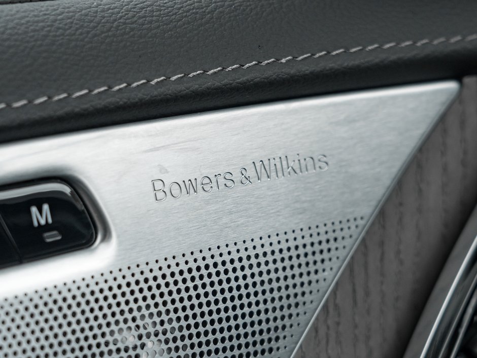 2025 Volvo XC90 B6 AWD Ultra Bright Theme 7-Seater  B WILKINS  CPO-15