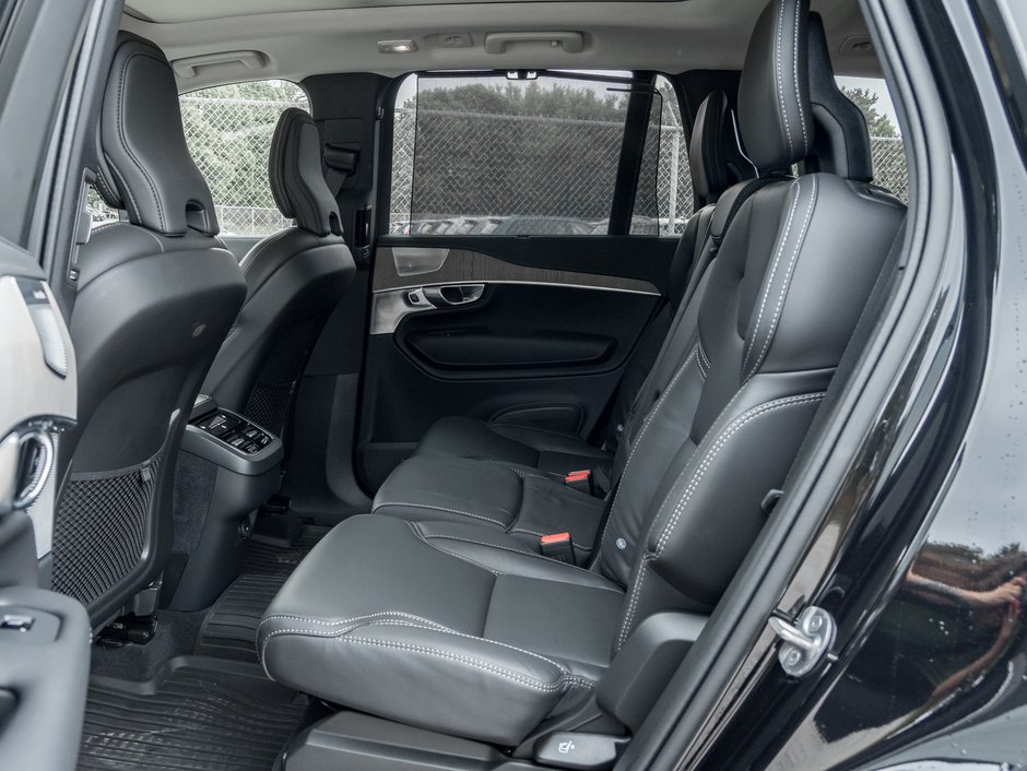 2025 Volvo XC90 B6 AWD Ultra Bright Theme 7-Seater  B WILKINS  CPO-22