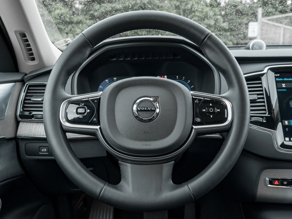 2025 Volvo XC90 B6 AWD Ultra Bright Theme 7-Seater  B WILKINS  CPO-7
